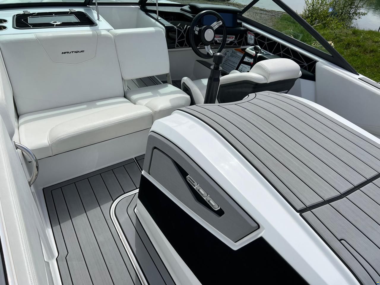 Correct Craft Nautique 200