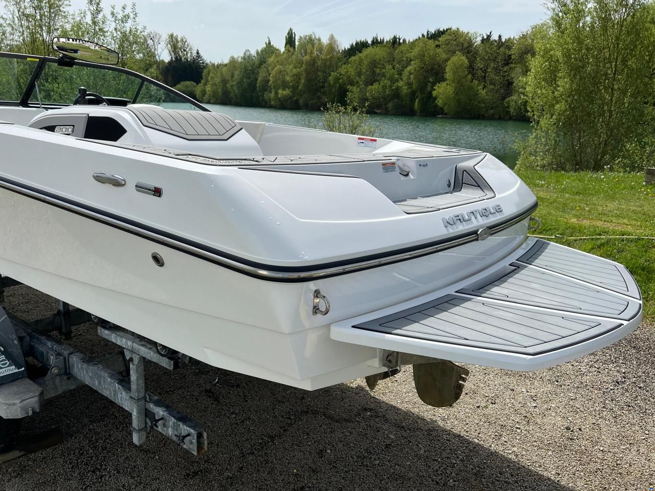 Correct Craft Nautique 200