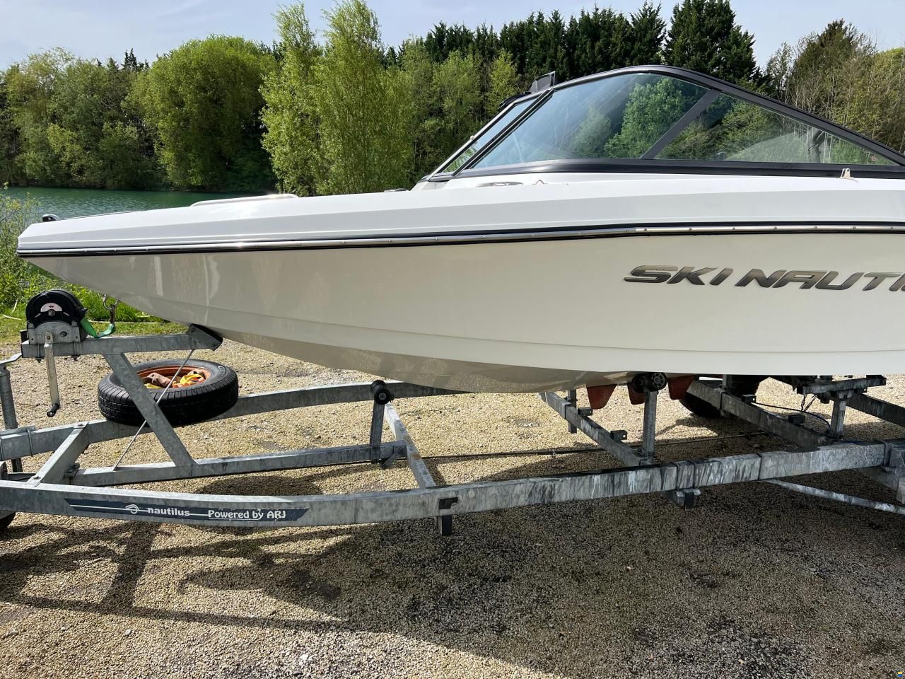 Correct Craft Nautique 200