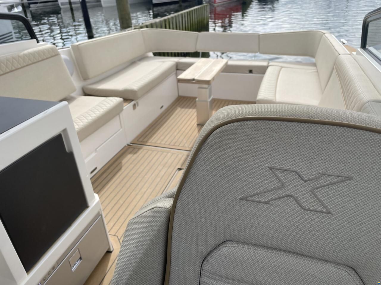 X-Yachts X-Power 33C