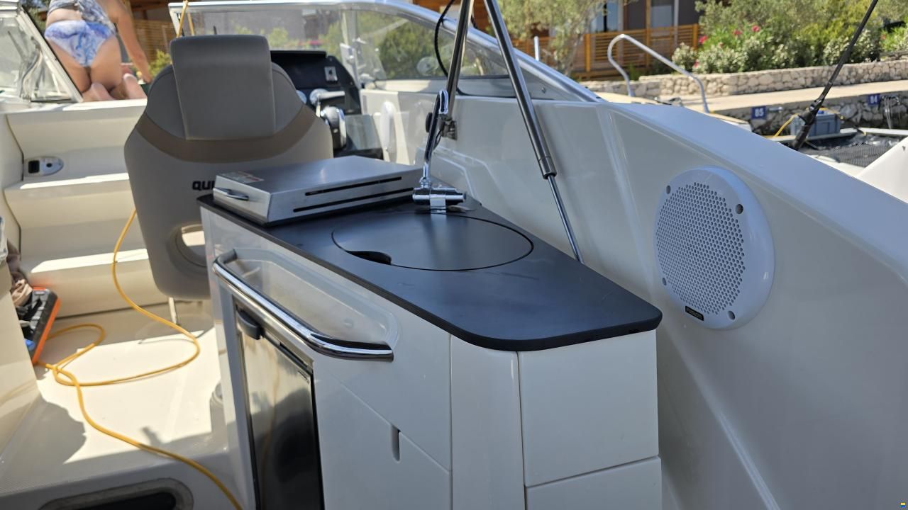 Quicksilver 805 Cruiser