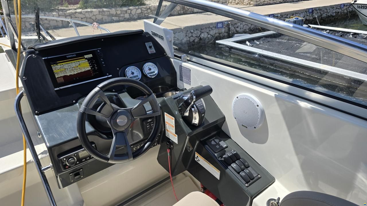 Quicksilver 805 Cruiser