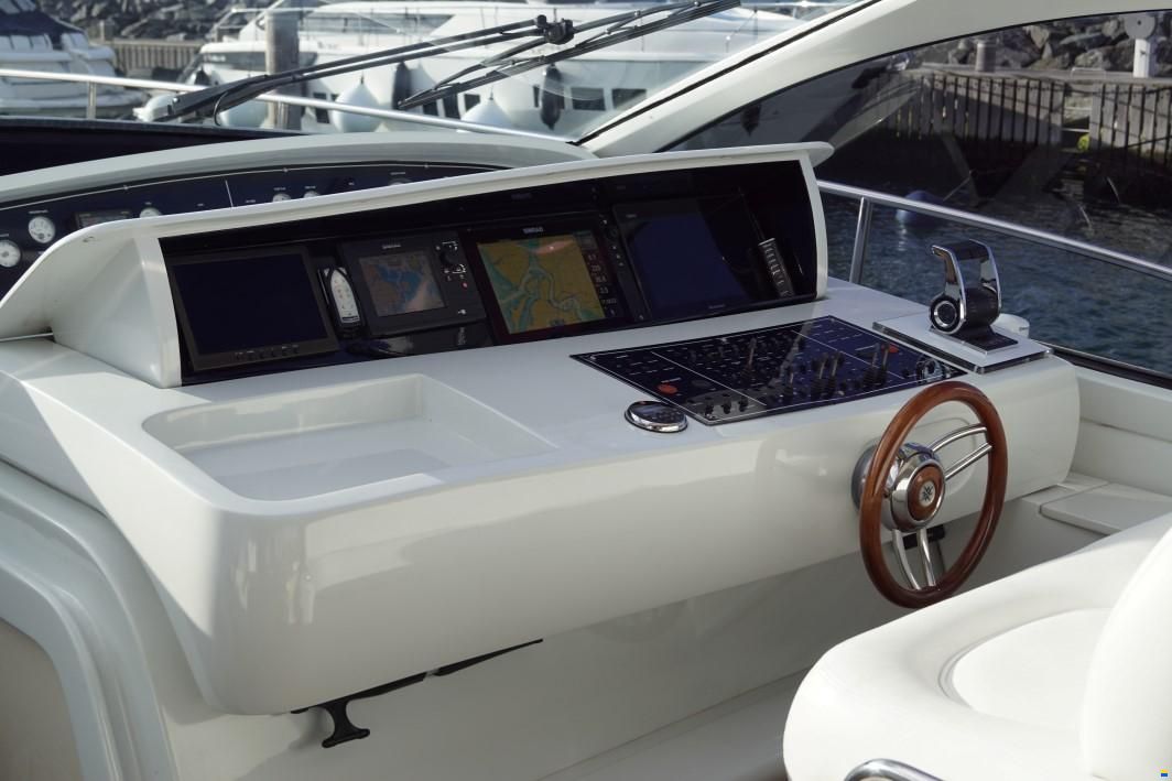 Pershing 54