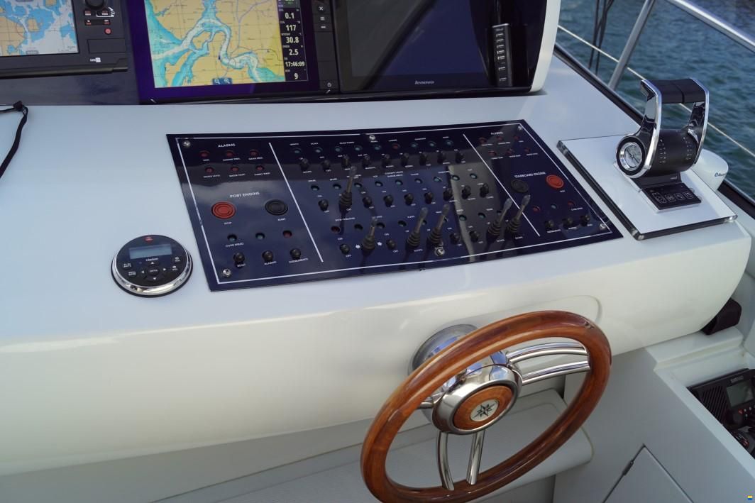 Pershing 54