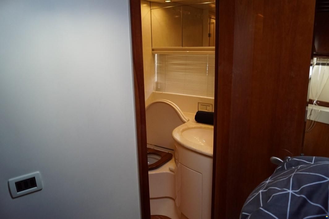 Pershing 54