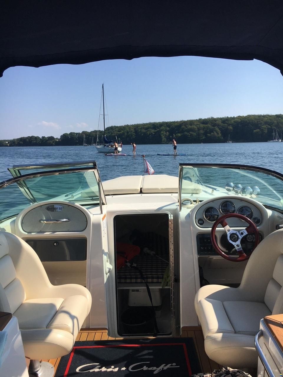 Chris Craft Corsair 25