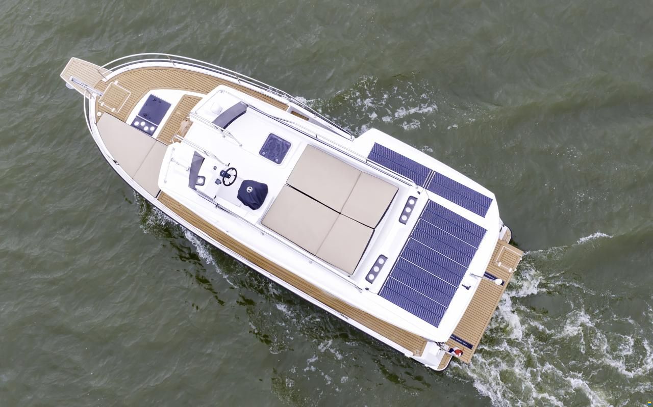 Northman 1050 Trawler Electric | available with o