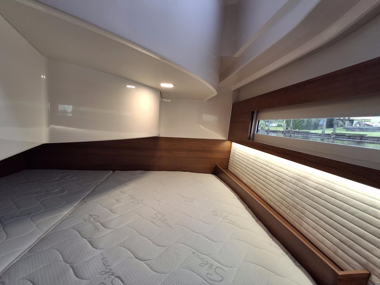 Northman 1050 Trawler Electric | available with o