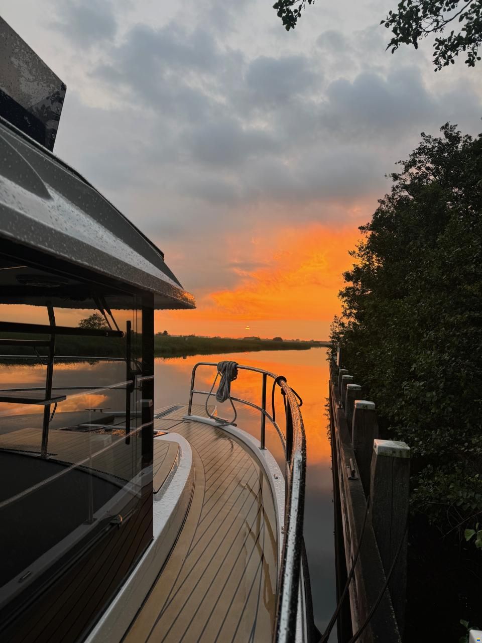 Northman 1050 Trawler Electric | available with o
