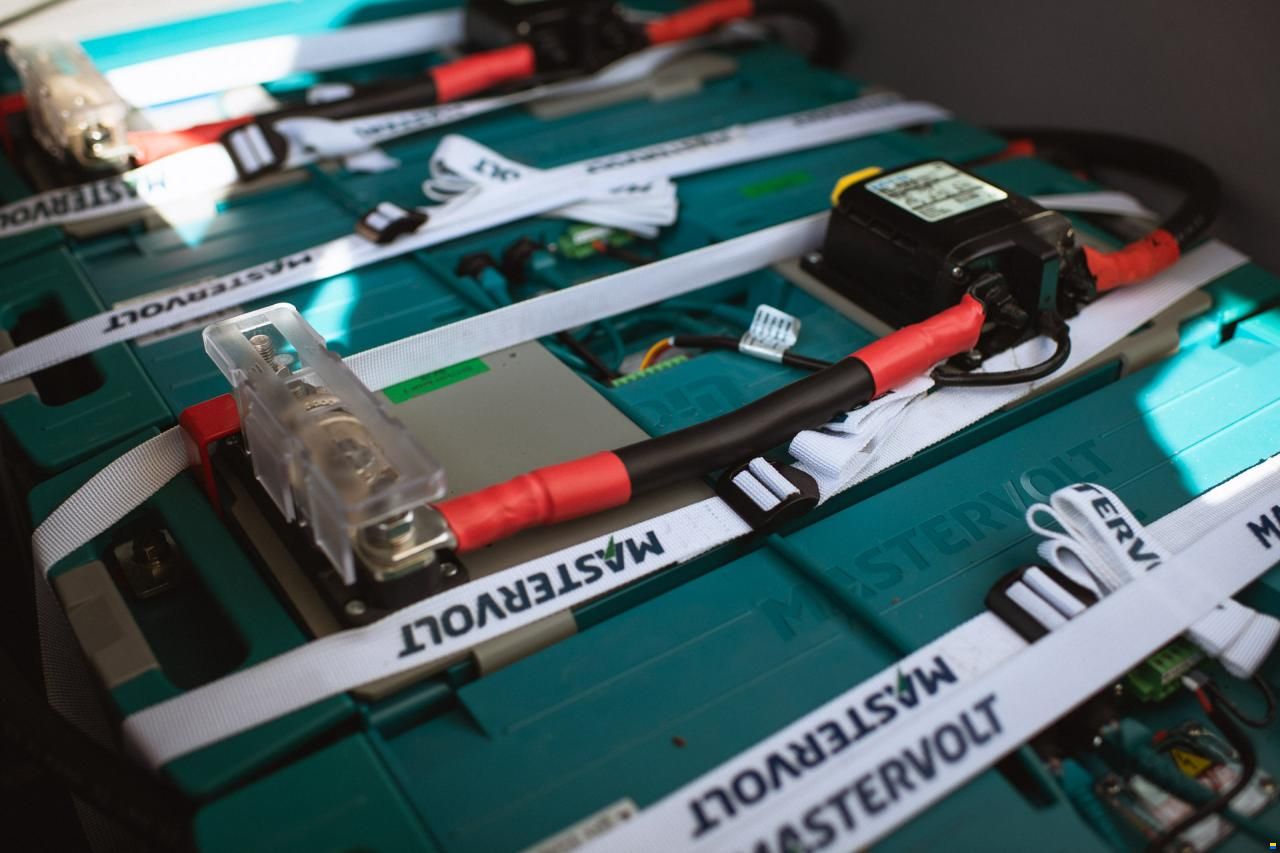 Heinrich Tender06E Molabo