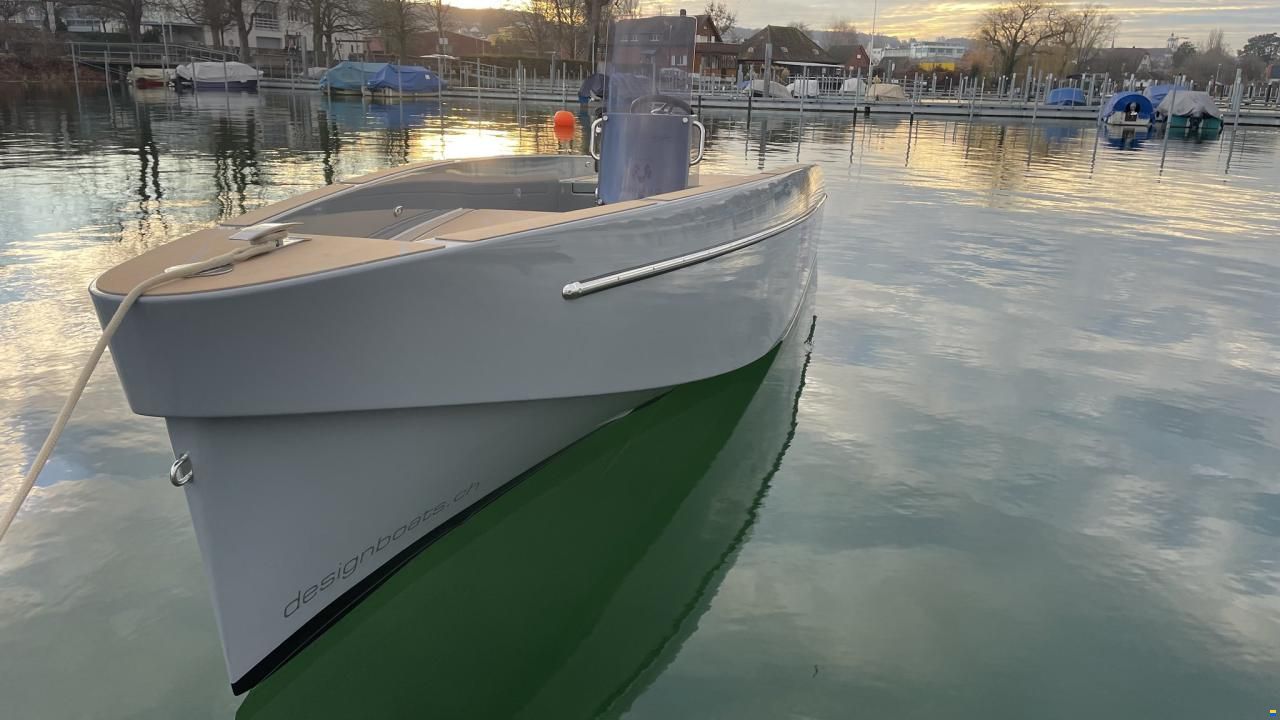 Heinrich Tender06E Molabo