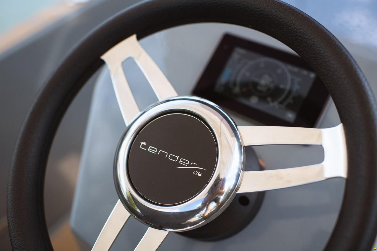 Heinrich Tender06E Molabo