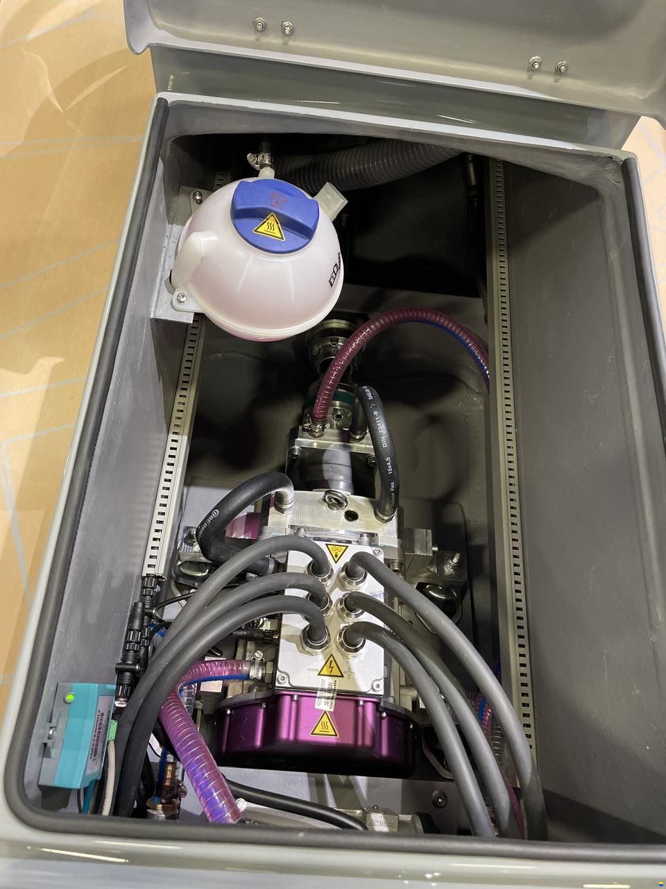 Heinrich Tender06E Molabo