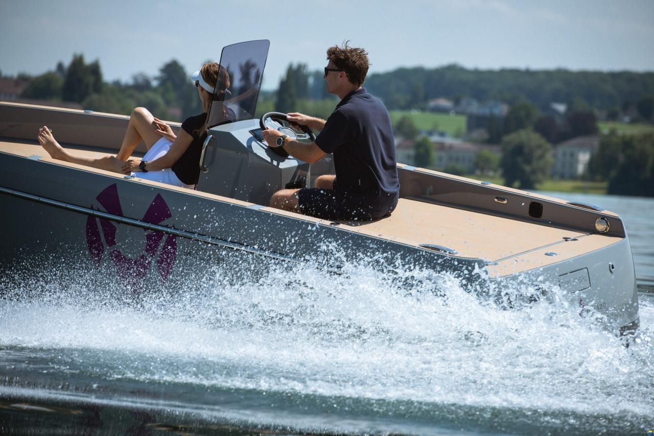 Heinrich Tender06E Molabo