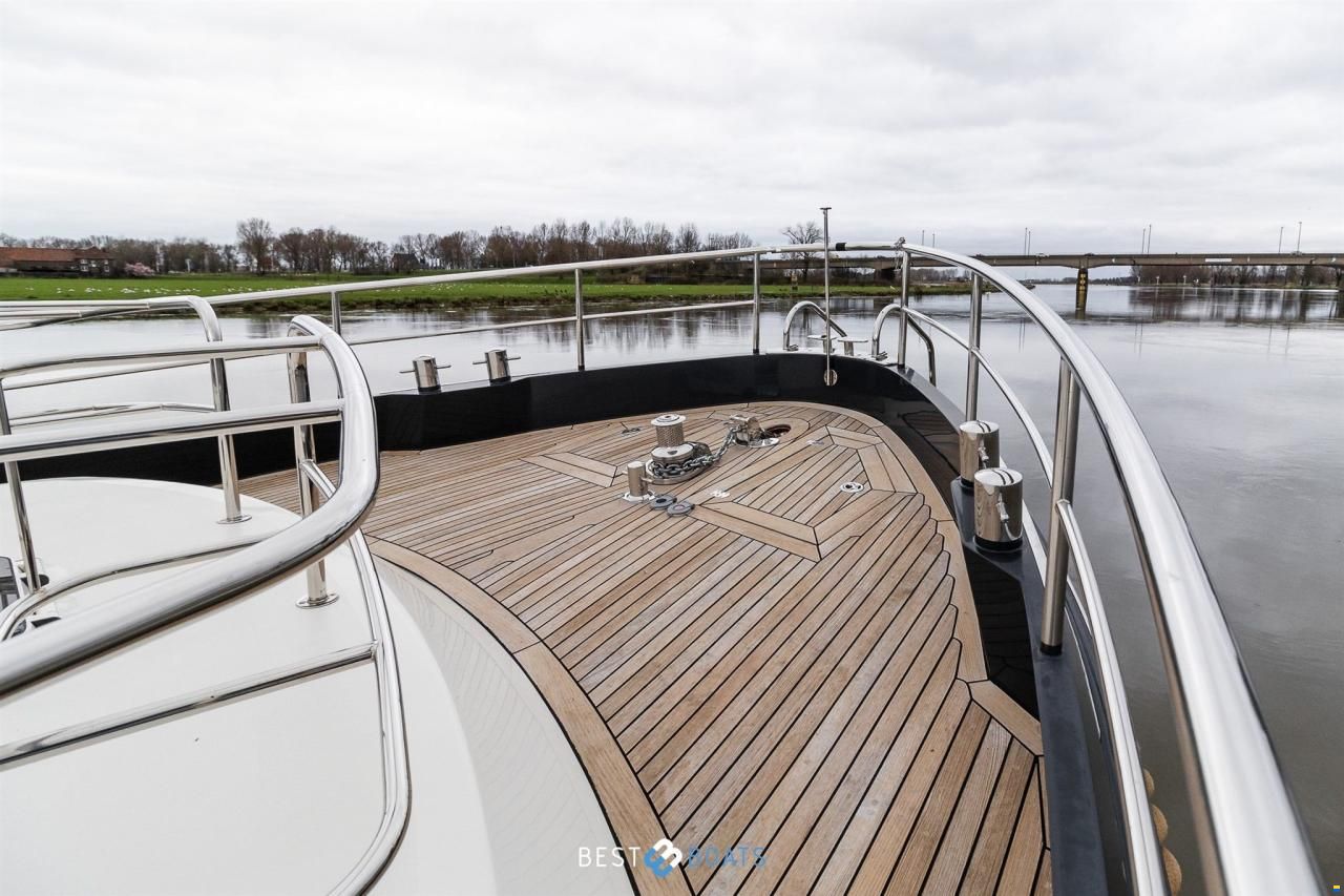 Linssen Grand Sturdy 500 AC Wheelhouse Long Top