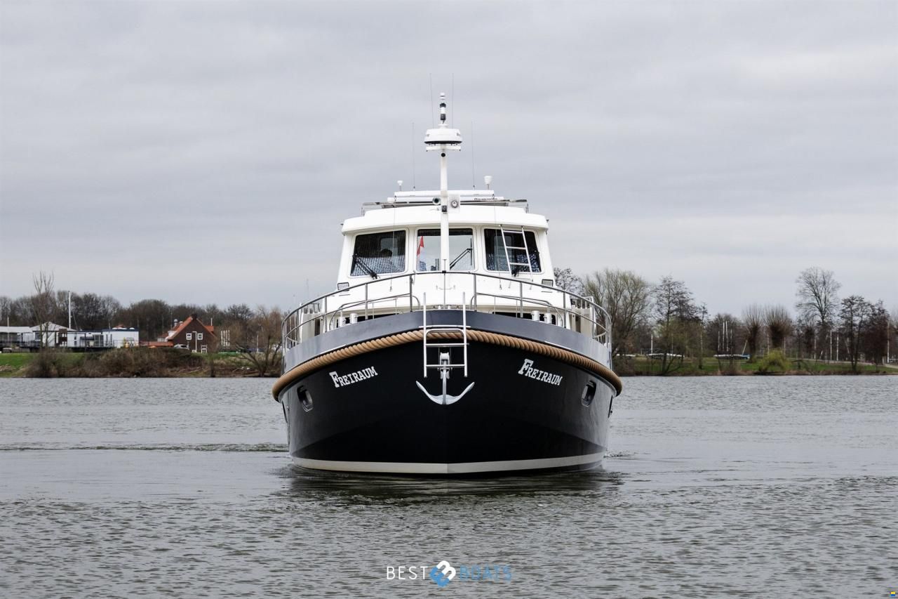 Linssen Grand Sturdy 500 AC Wheelhouse Long Top