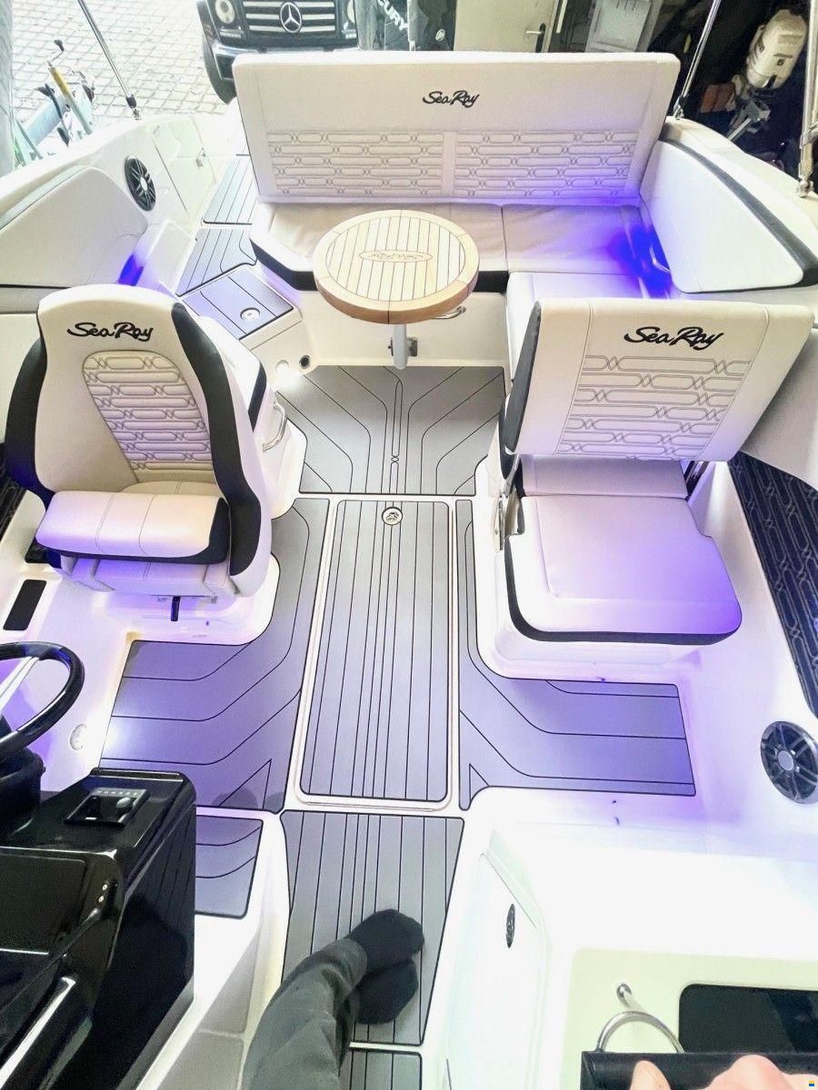 Sea Ray 210 SPOE
