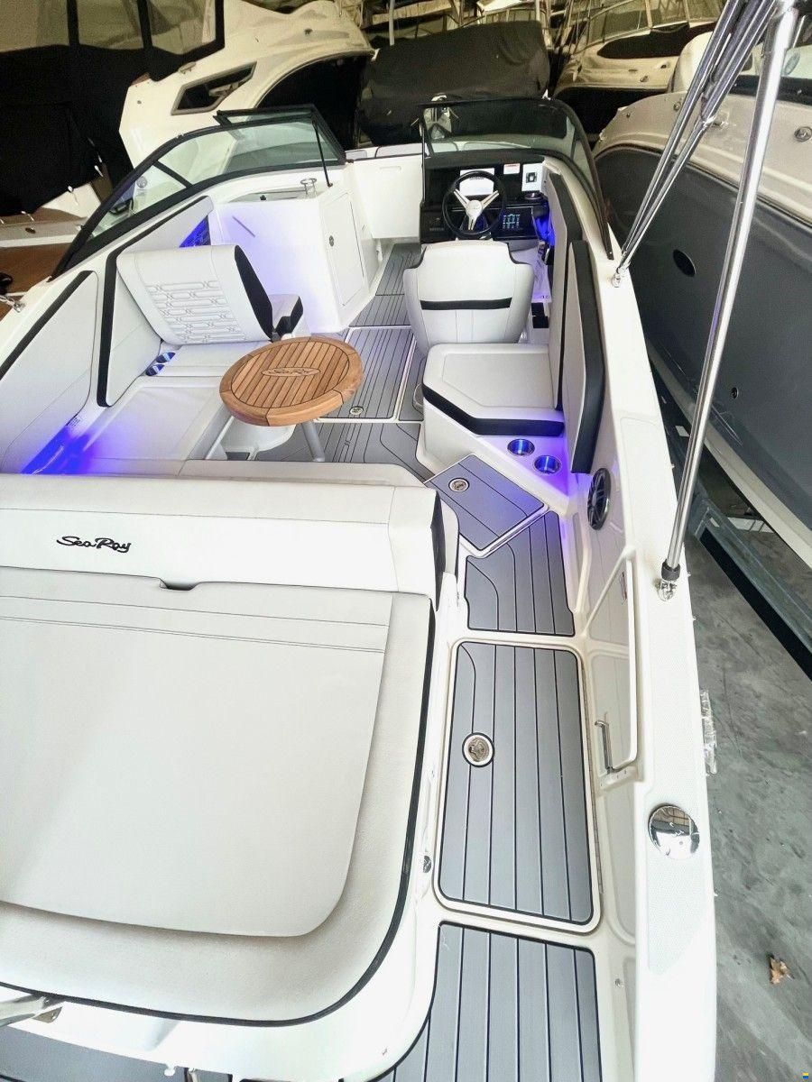 Sea Ray 210 SPOE