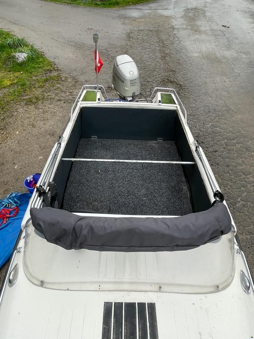 Sportboot (35 PS) und div. Zubehör