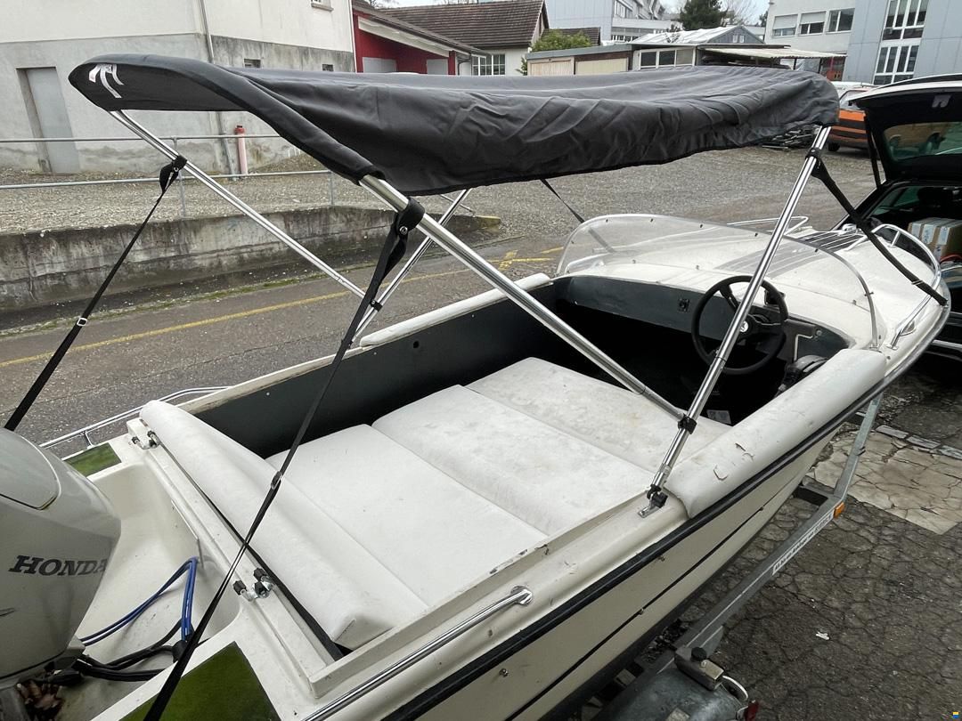 Sportboot (35 PS) und div. Zubehör