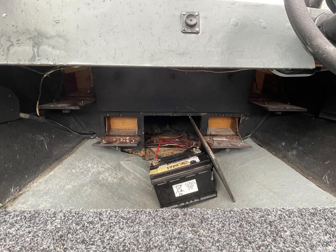 Sportboot (35 PS) und div. Zubehör