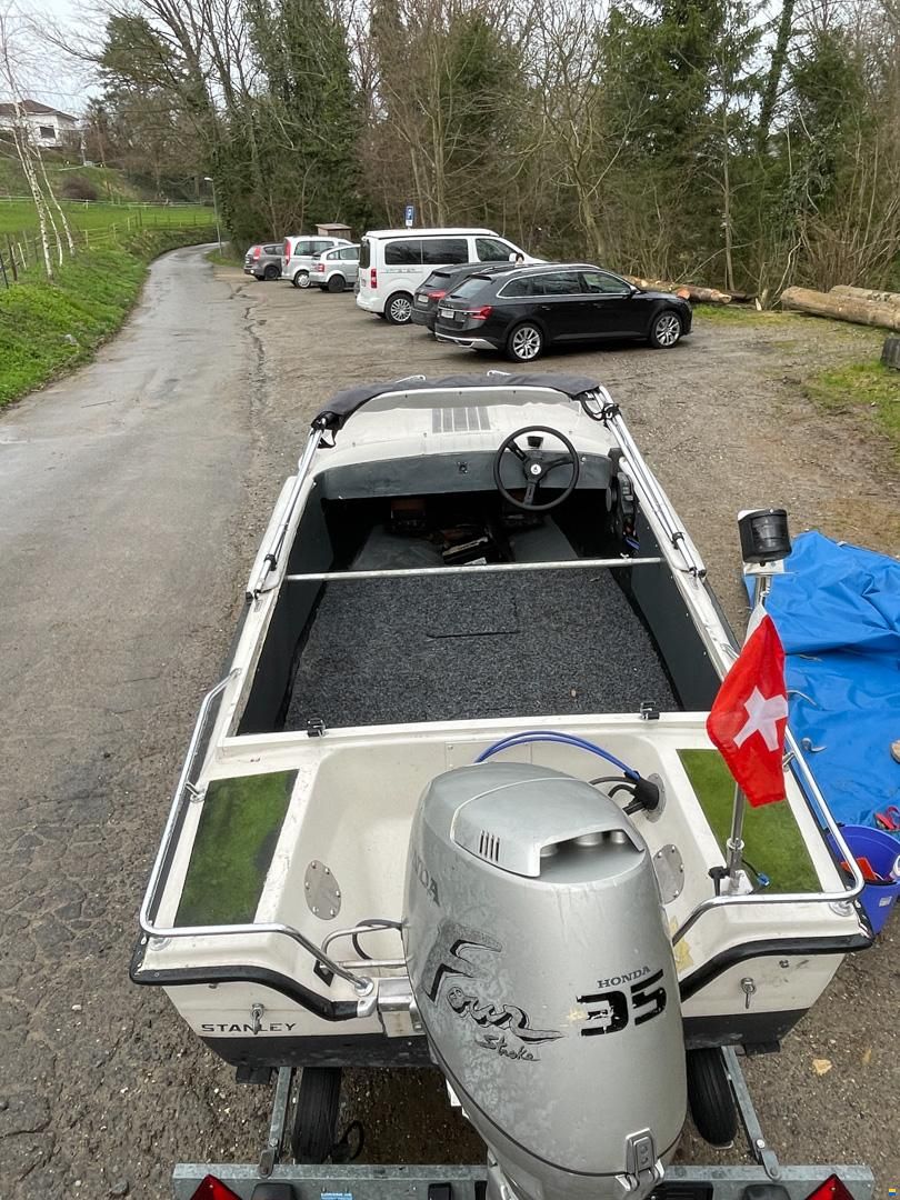 Sportboot (35 PS) und div. Zubehör