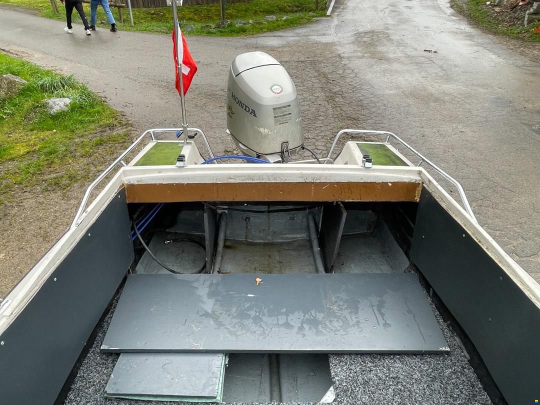 Sportboot (35 PS) und div. Zubehör