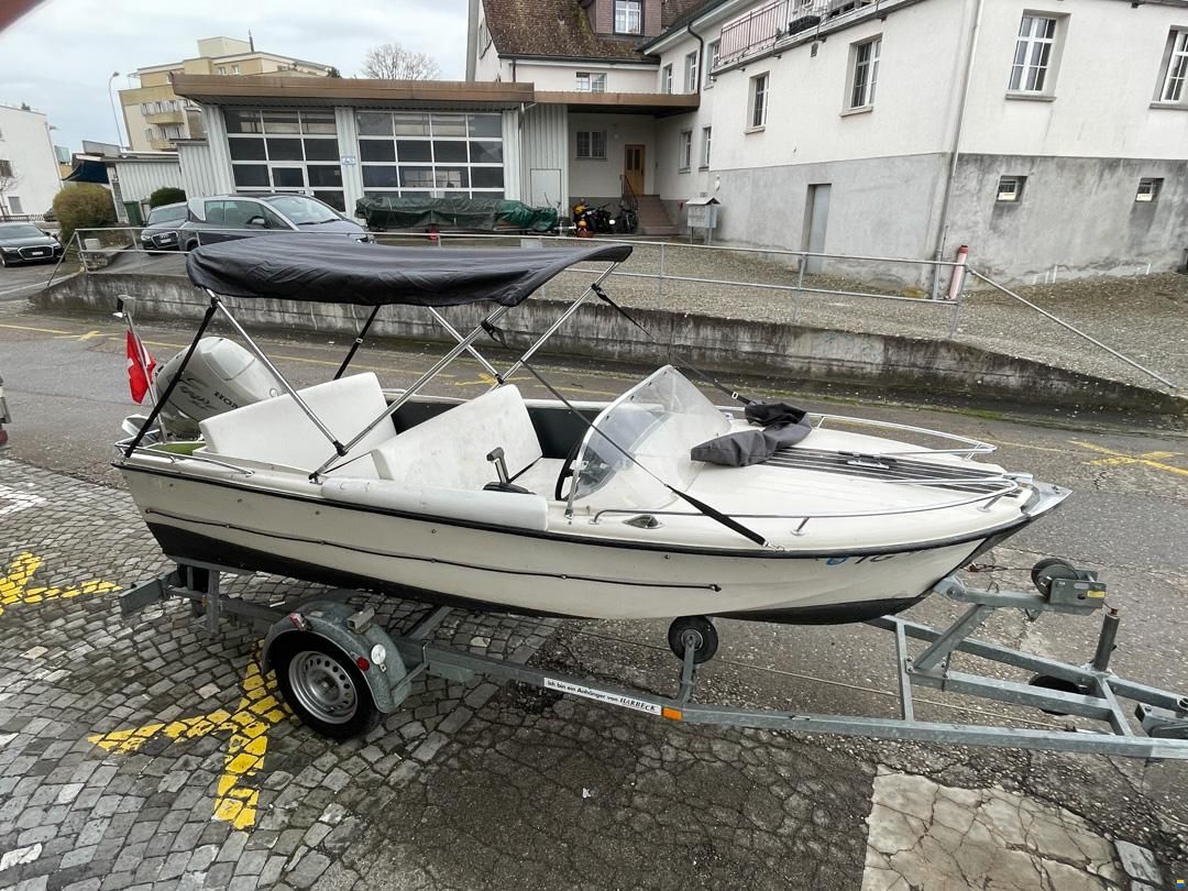 Sportboot (35 PS) und div. Zubehör