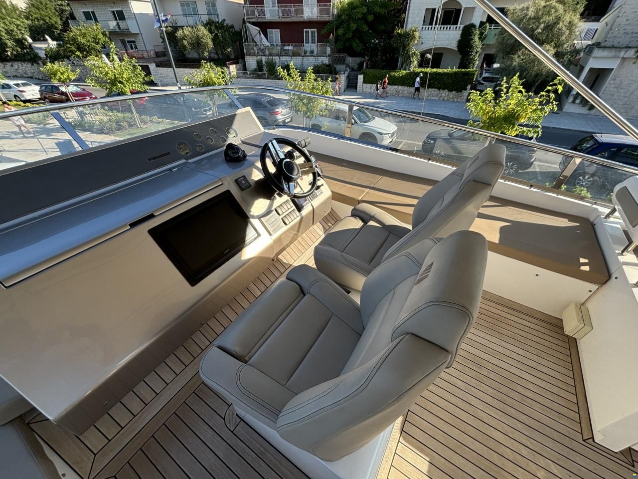 Fairline Squadron 65