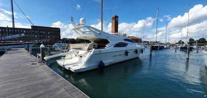 Ferretti 530 Fly