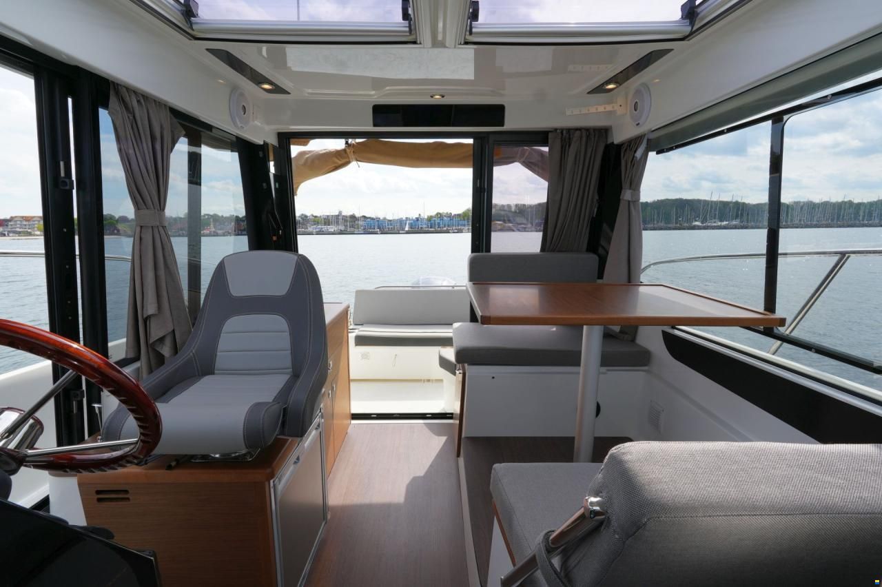 Jeanneau Merry Fisher 895