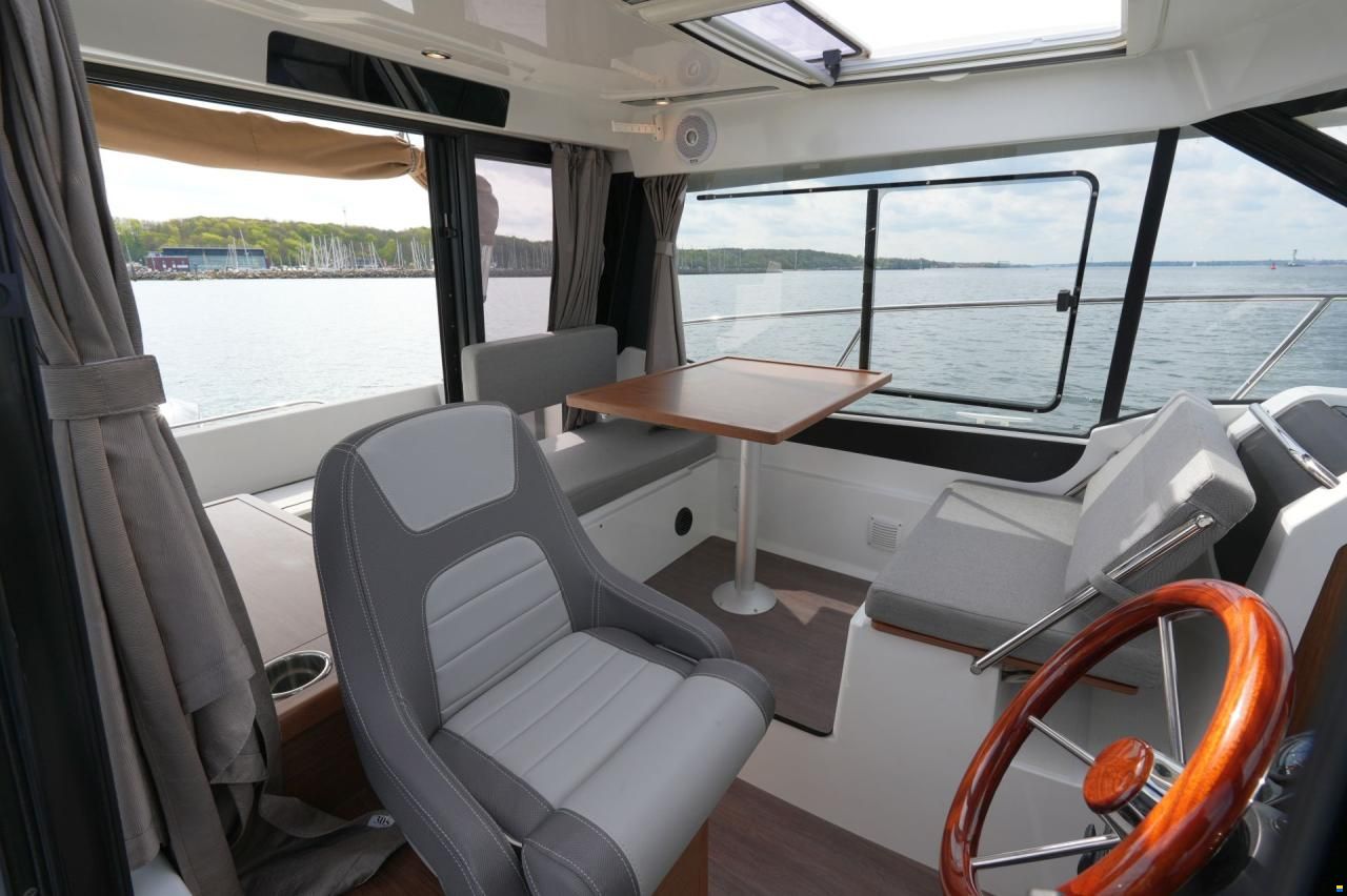 Jeanneau Merry Fisher 895