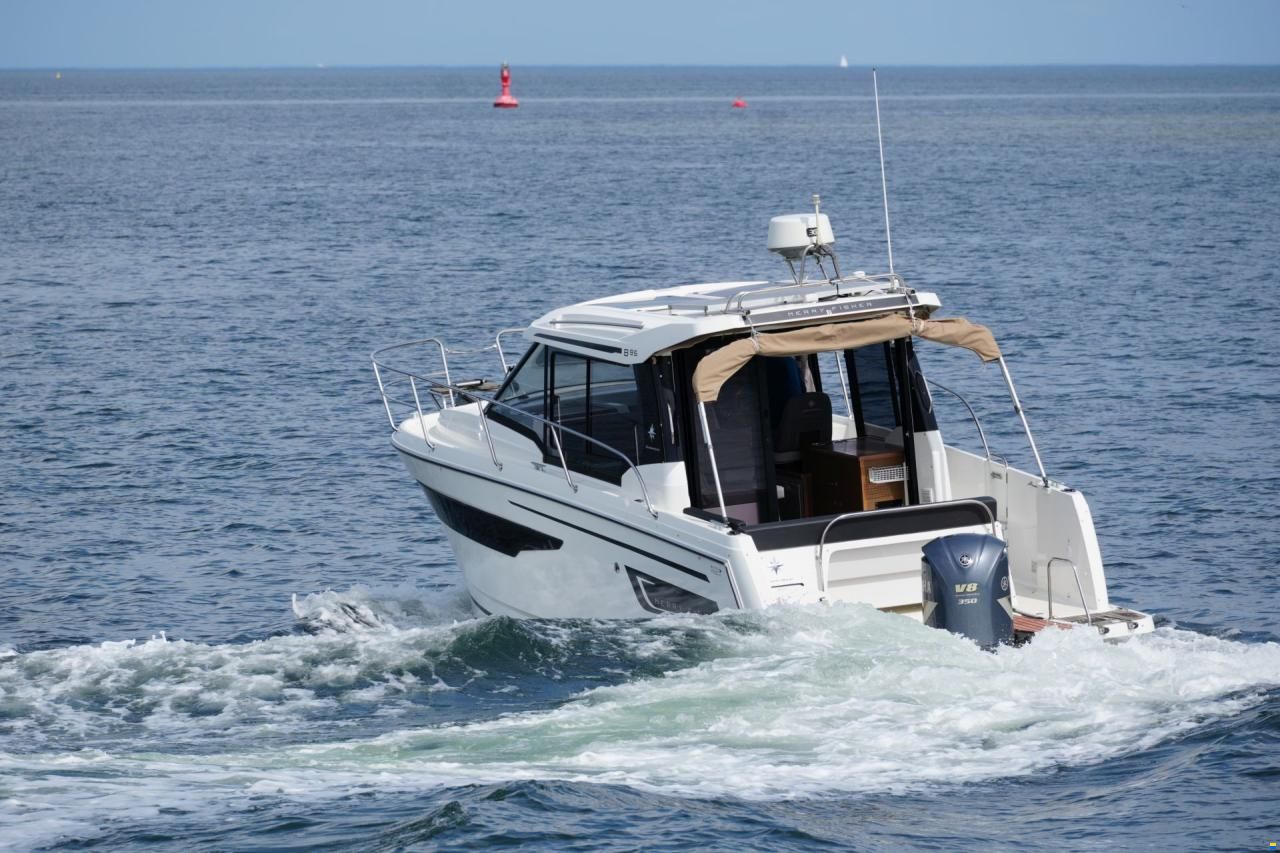 Jeanneau Merry Fisher 895