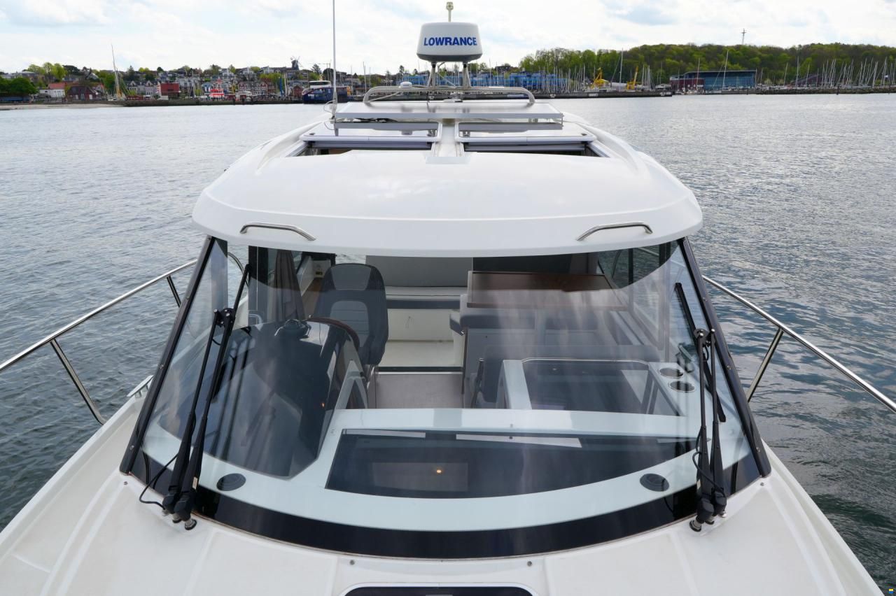 Jeanneau Merry Fisher 895