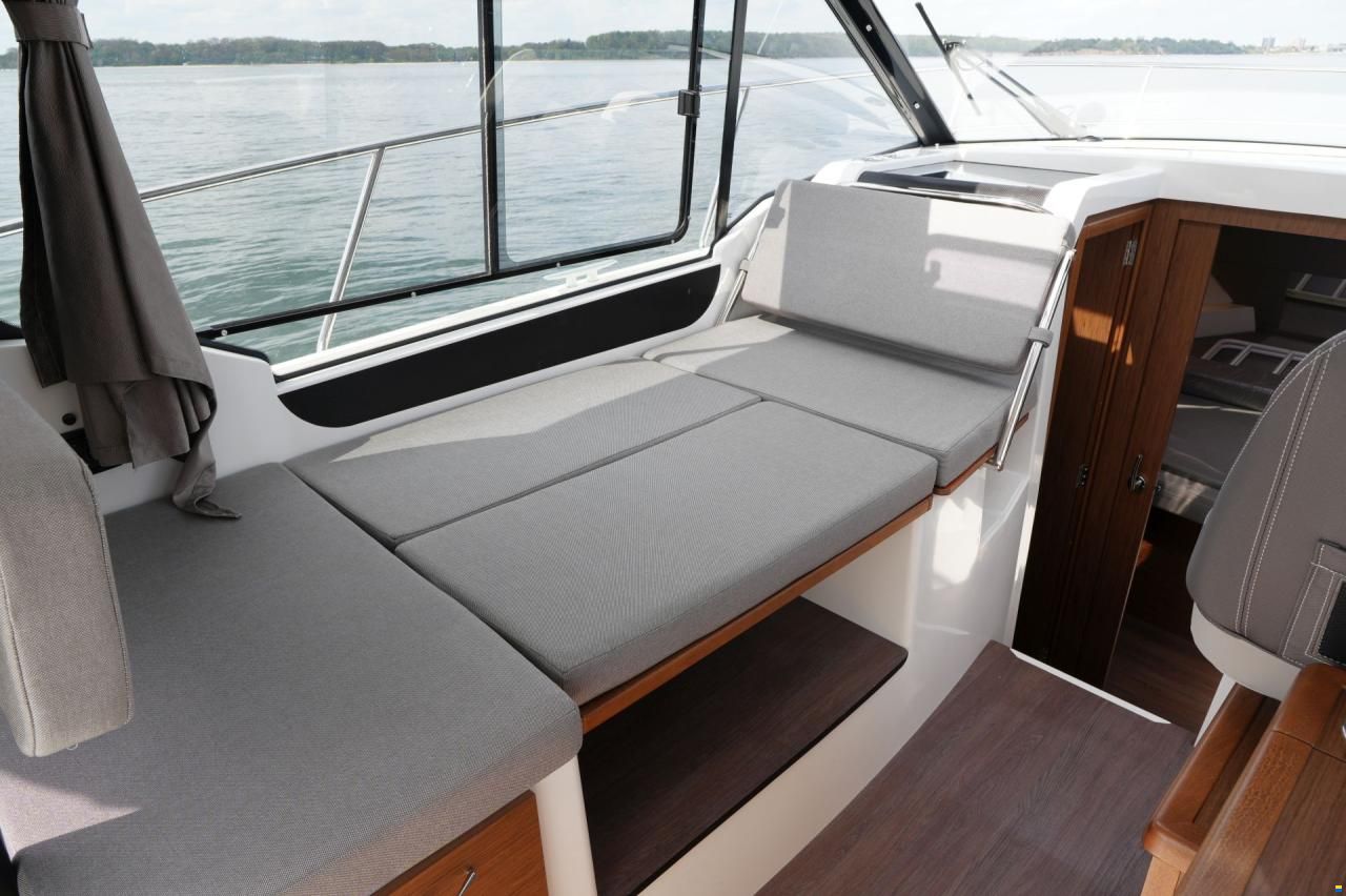 Jeanneau Merry Fisher 895