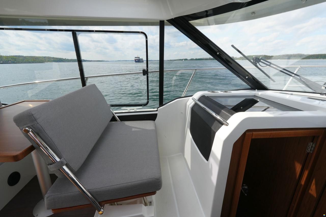 Jeanneau Merry Fisher 895