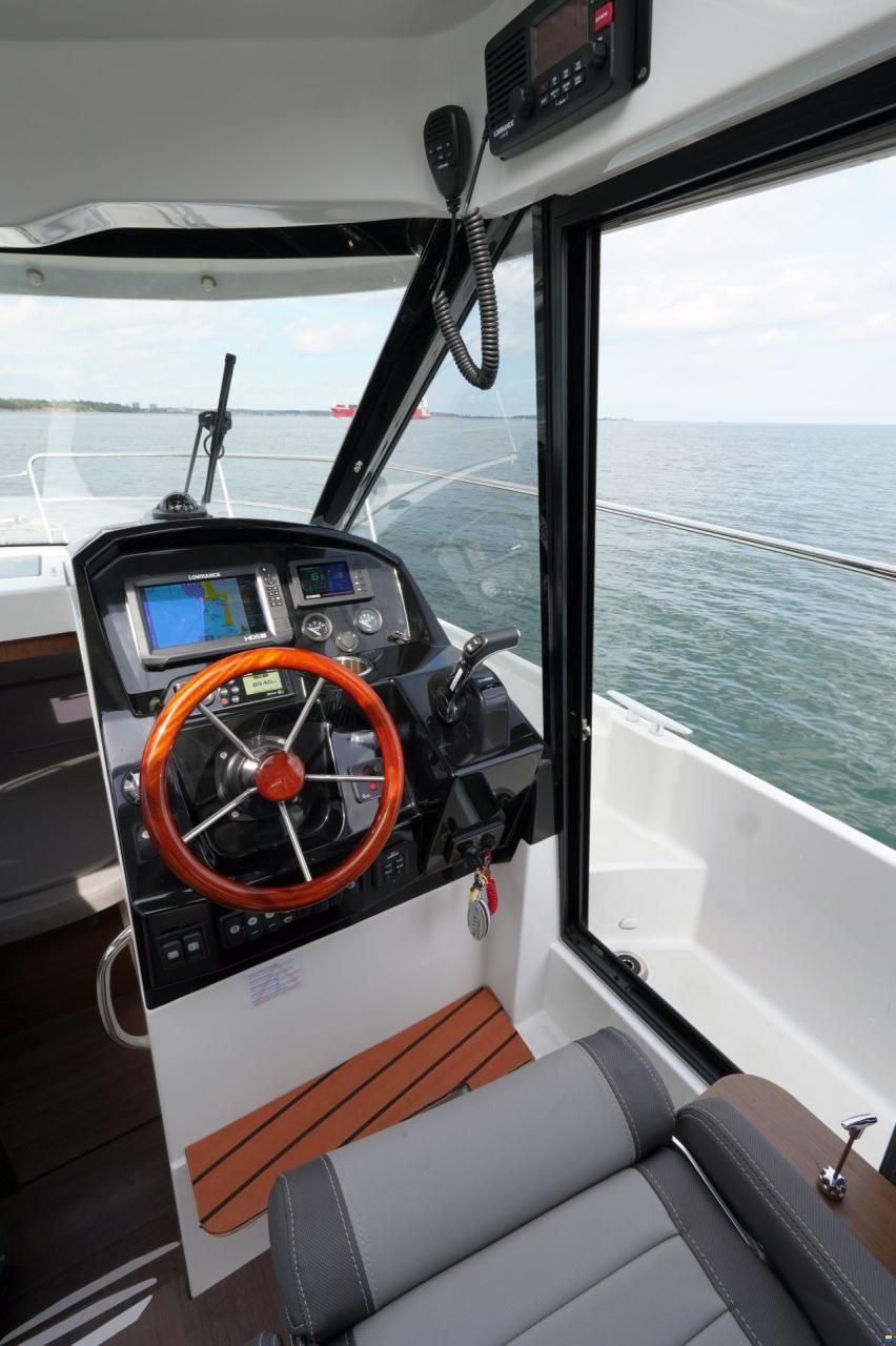 Jeanneau Merry Fisher 895
