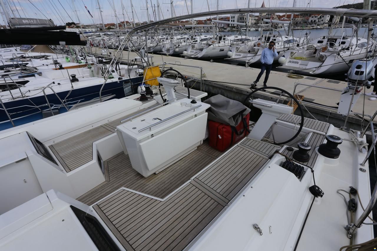 Beneteau Oceanis 51.1