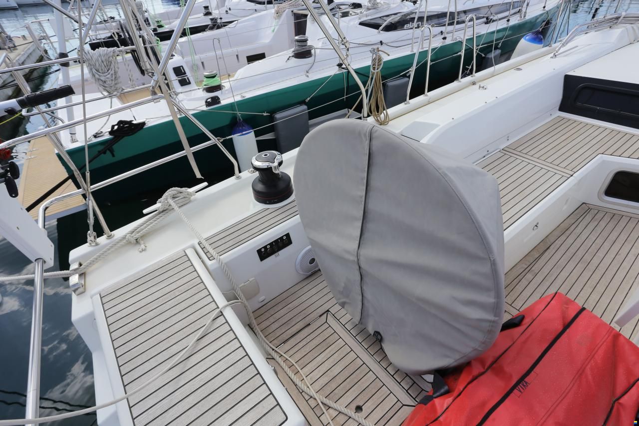 Beneteau Oceanis 51.1