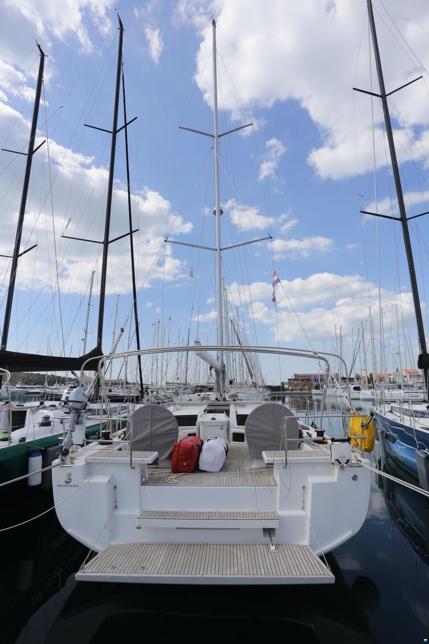 Beneteau Oceanis 51.1