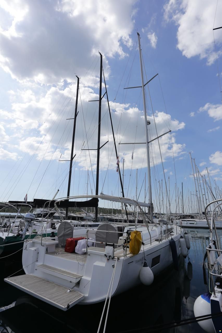 Beneteau Oceanis 51.1