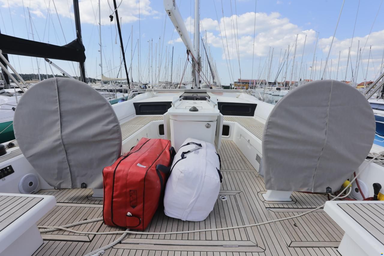 Beneteau Oceanis 51.1