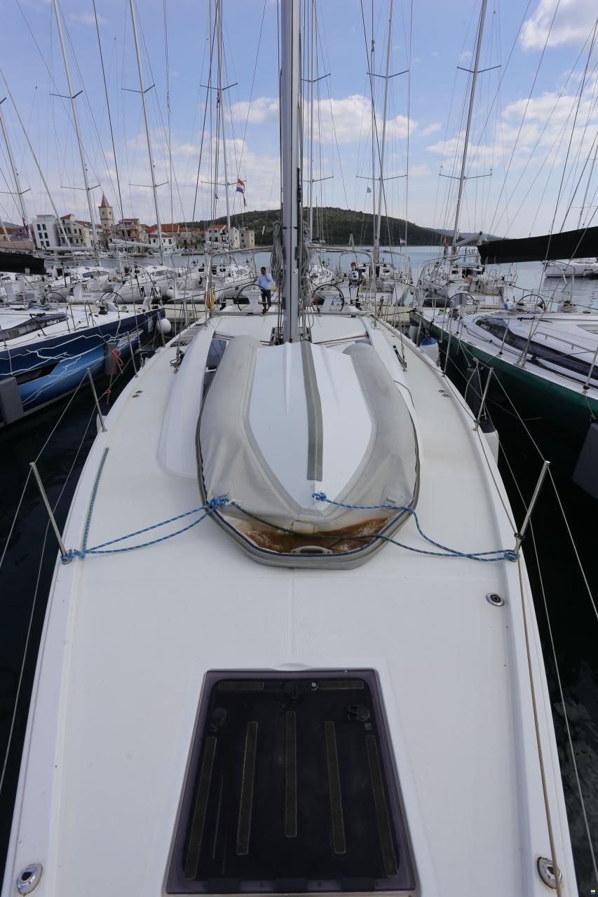 Beneteau Oceanis 51.1