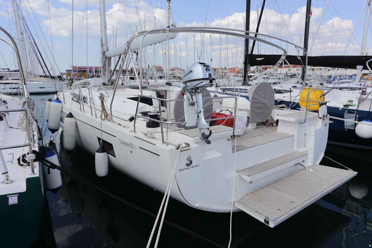 Beneteau Oceanis 51.1