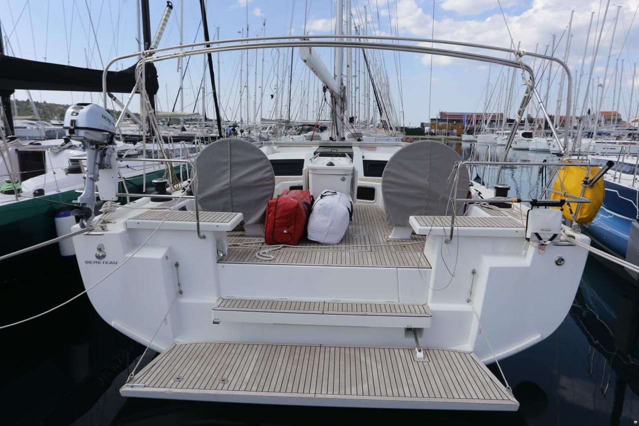 Beneteau Oceanis 51.1