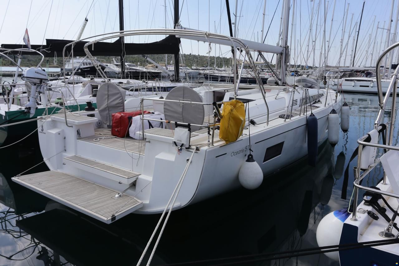 Beneteau Oceanis 51.1