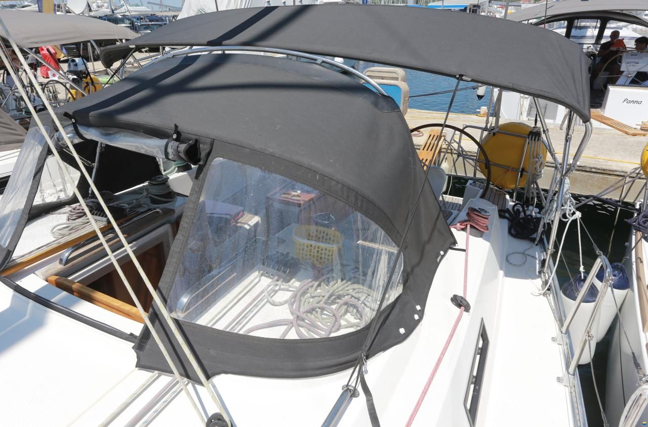 Bavaria Cruiser 37