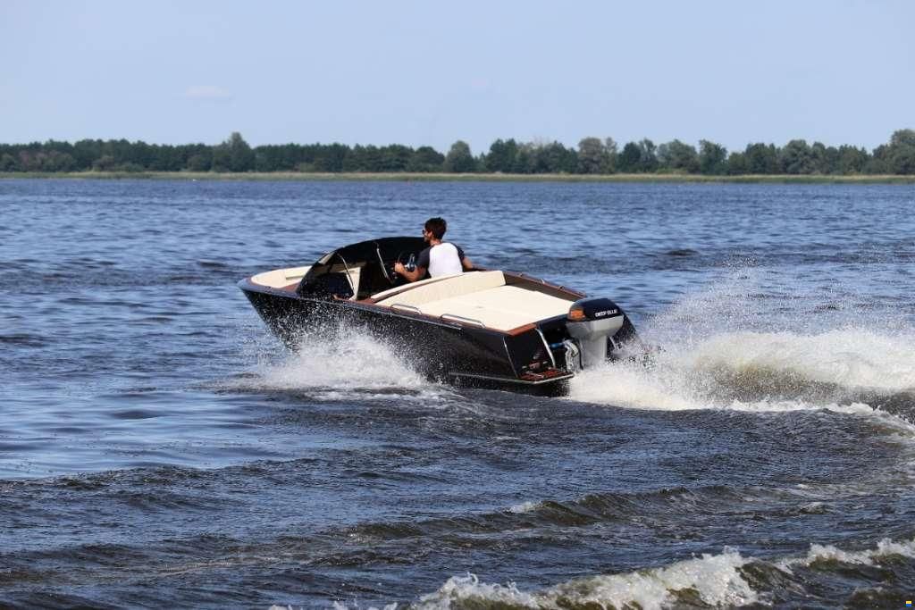 VTS Boats Flying Shark 5.7