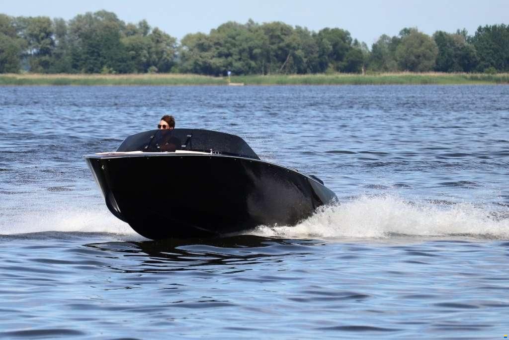 VTS Boats Flying Shark 5.7