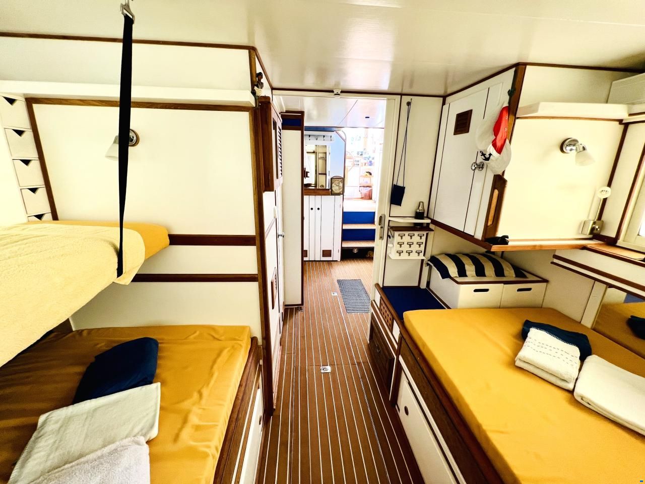 Chris Craft Aquahome